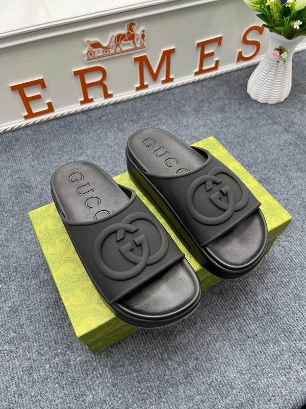 Gucci Men's Slippers 504